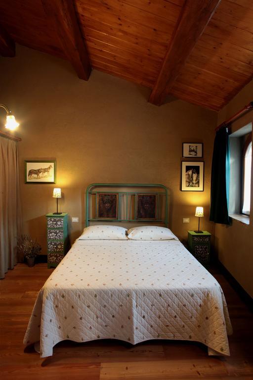 B&B Cascina Dell'Orso Castelsantangelo sul Nera Rum bild