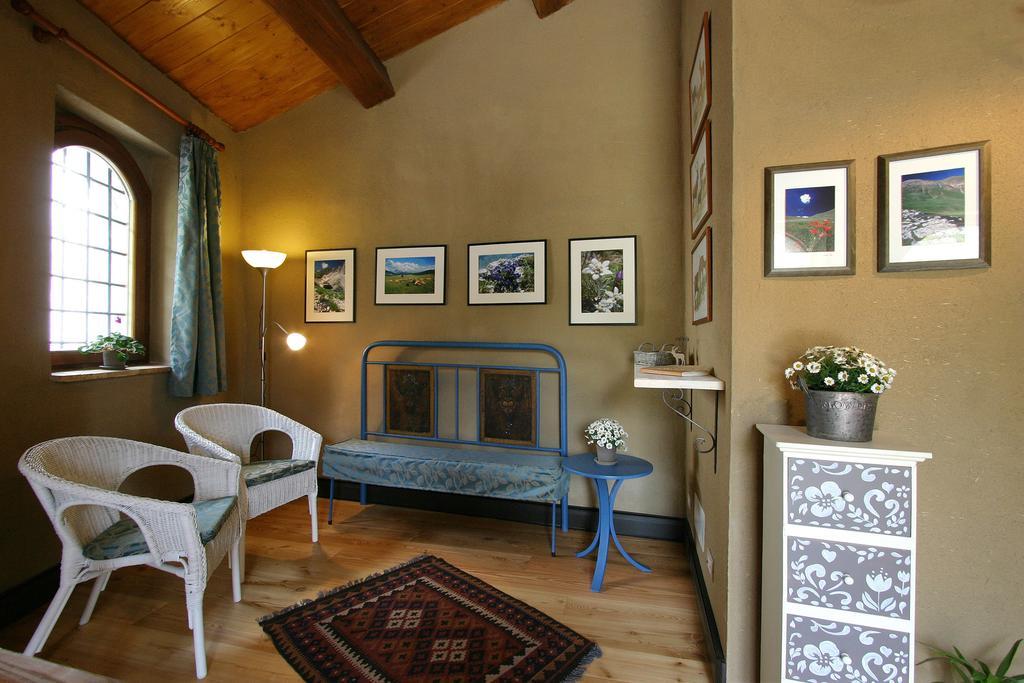 B&B Cascina Dell'Orso Castelsantangelo sul Nera Exteriör bild
